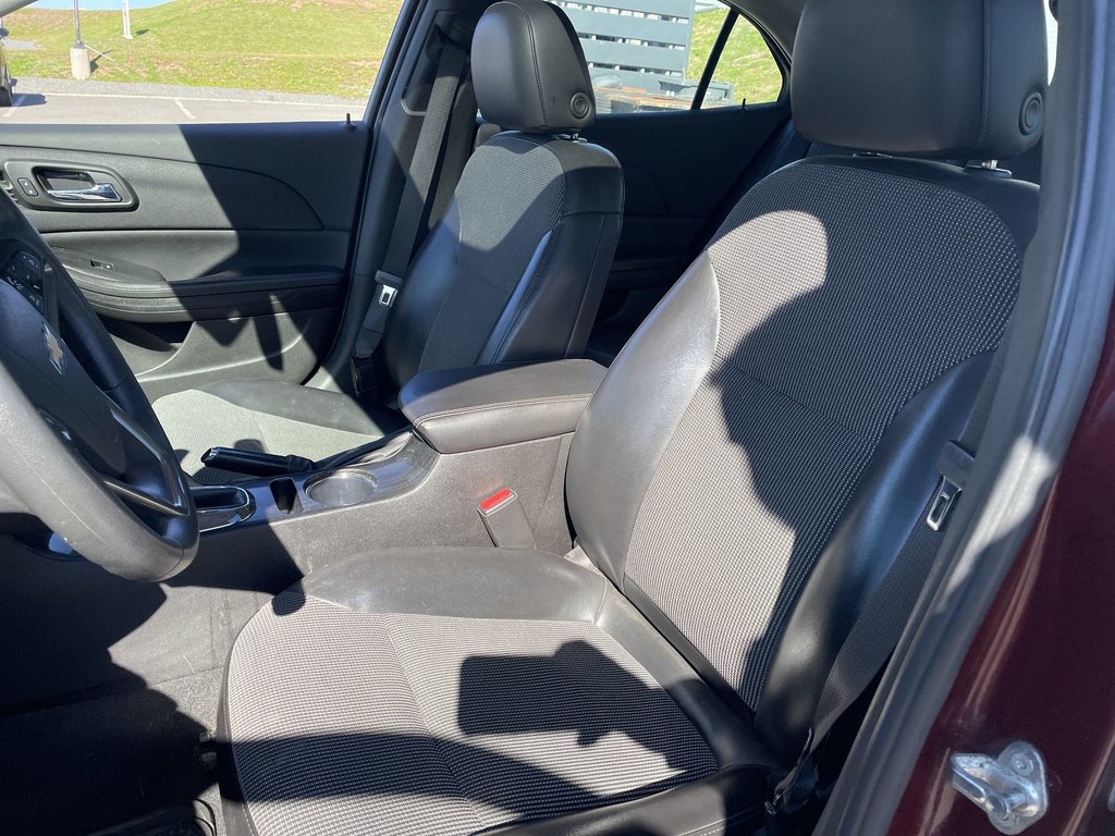 2016 Chevrolet MALIBU LIMITED BASE | usb | cam | bluetooth | keyless entry in Saint John, New Brunswick - 17 - w1024h768px