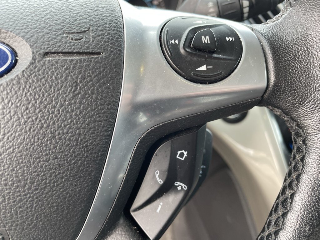 2013 Ford ESCAPE in Antigonish, Nova Scotia - 27 - w1024h768px