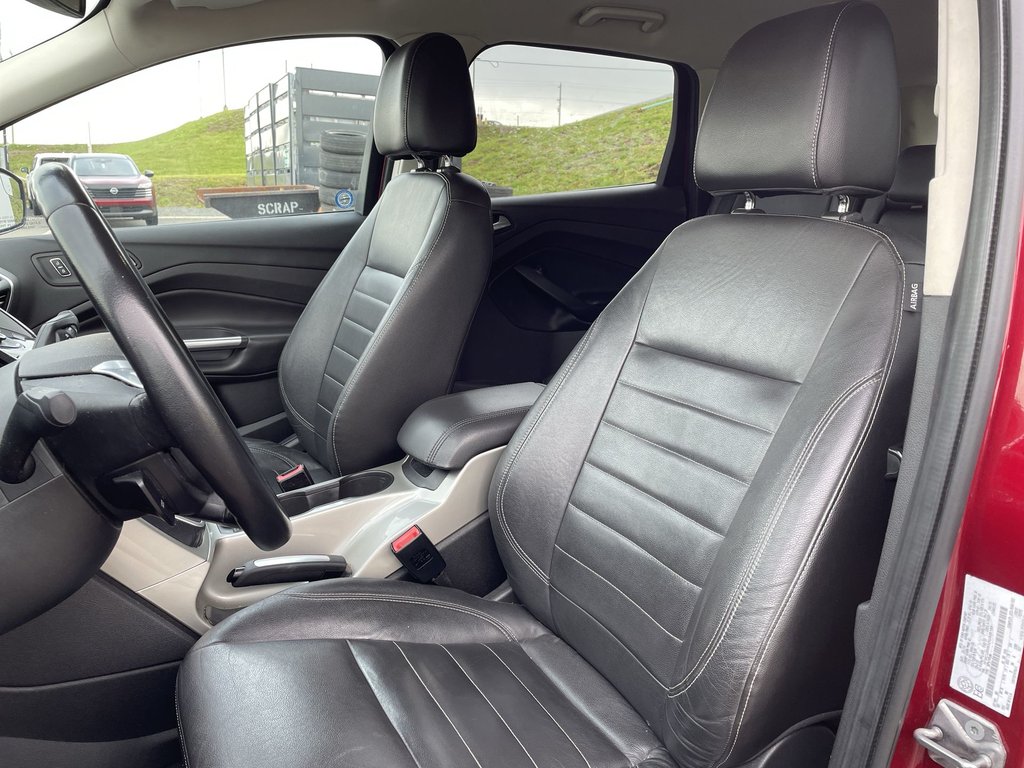2013 Ford ESCAPE in Antigonish, Nova Scotia - 17 - w1024h768px