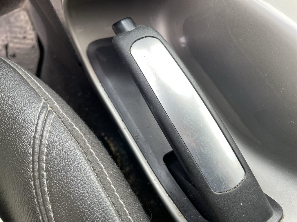 2013 Ford ESCAPE in Antigonish, Nova Scotia - 36 - w1024h768px