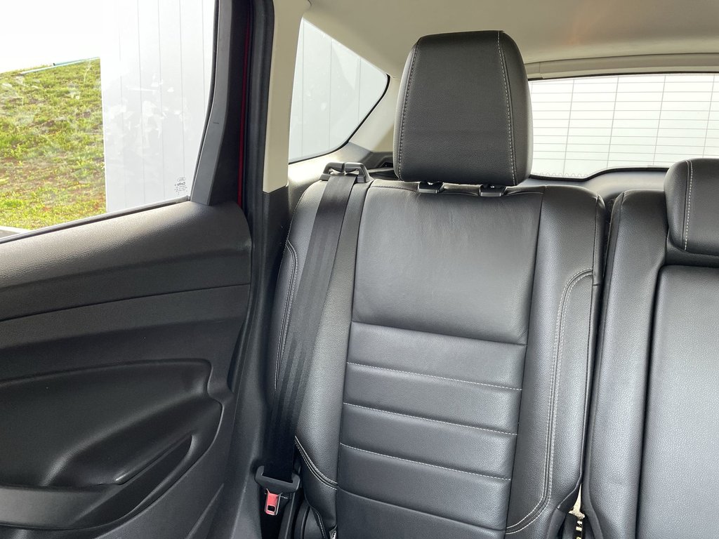 2013 Ford ESCAPE in Antigonish, Nova Scotia - 14 - w1024h768px