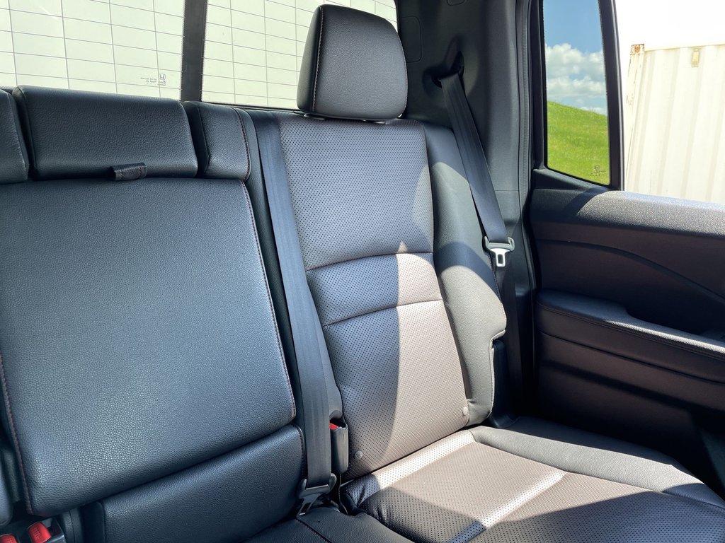 2018 Honda RIDGELINE BLACK EDITION | nav | cam | moonroof | usb in Saint John, New Brunswick - 12 - w1024h768px