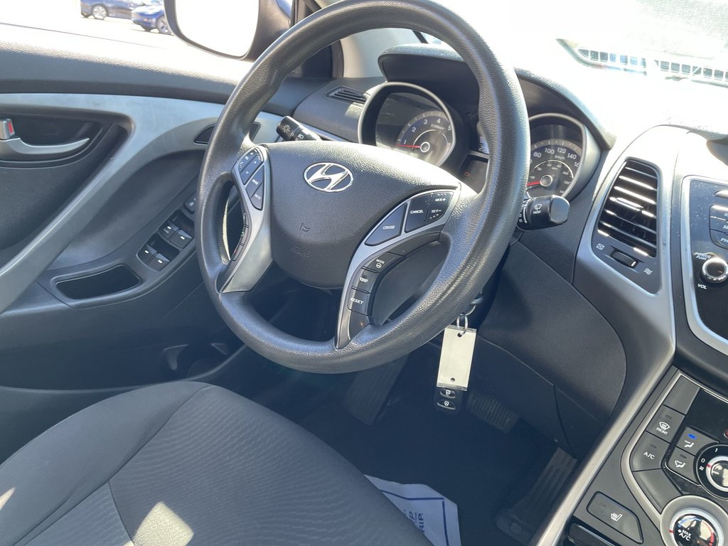 2016 Hyundai ELANTRA SE | Keyless Entry | USB | Power Windows in Saint John, New Brunswick - 10 - w1024h768px