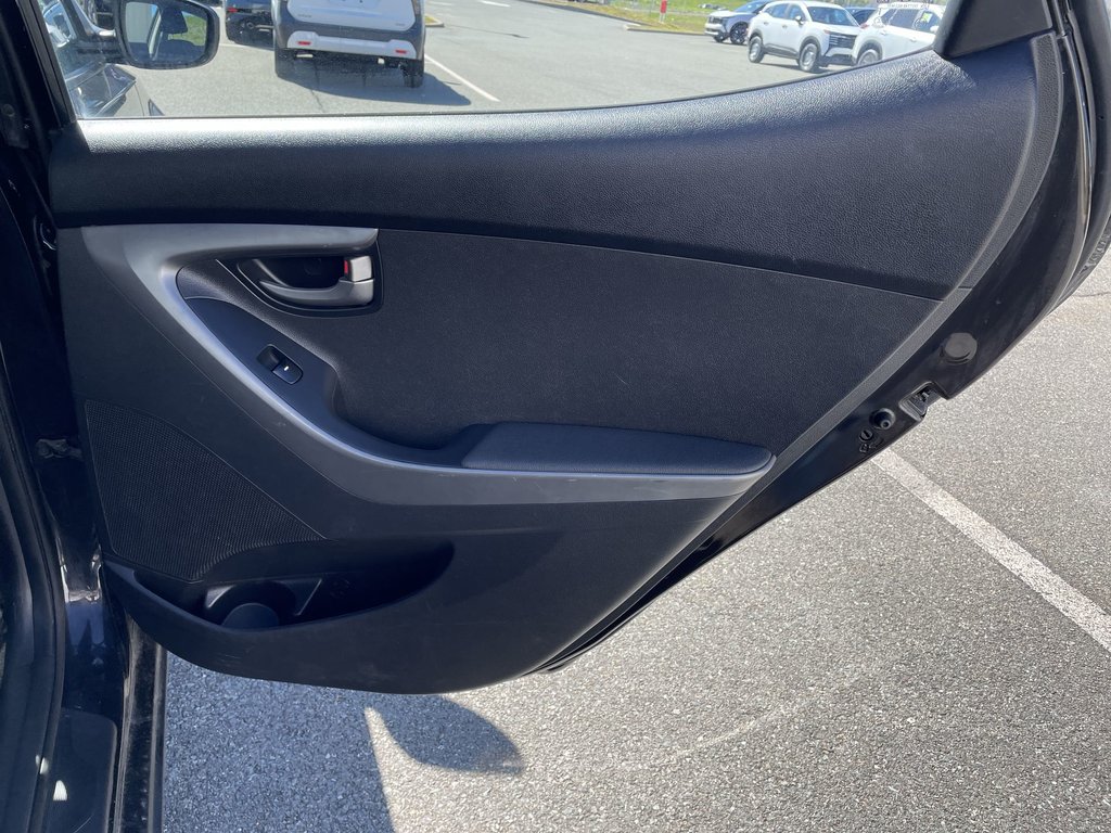 2016 Hyundai ELANTRA SE | Keyless Entry | USB | Power Windows in Saint John, New Brunswick - 47 - w1024h768px