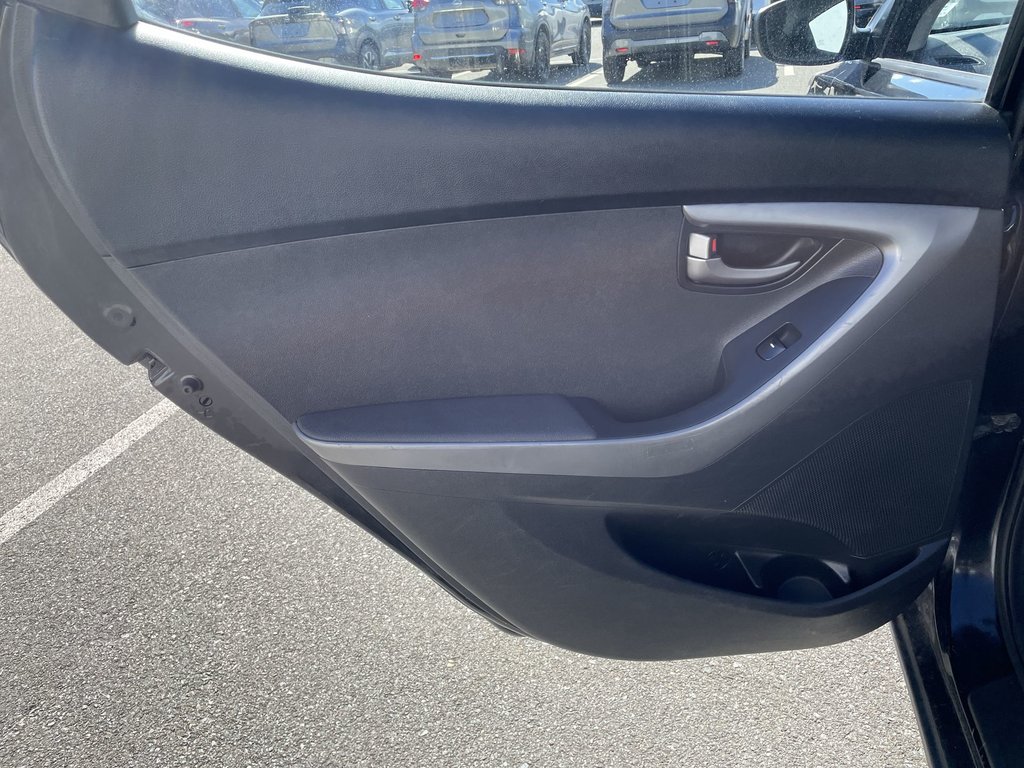 2016 Hyundai ELANTRA SE | Keyless Entry | USB | Power Windows in Saint John, New Brunswick - 41 - w1024h768px
