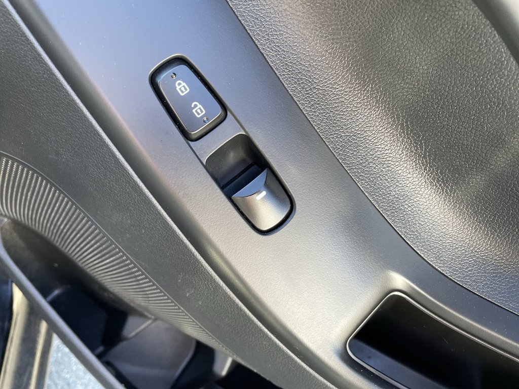 2016 Hyundai ELANTRA SE | Keyless Entry | USB | Power Windows in Saint John, New Brunswick - 52 - w1024h768px