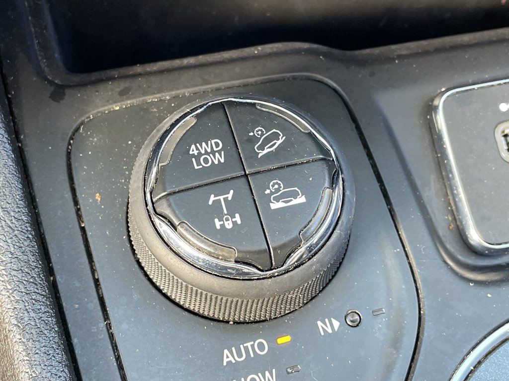 2021 Jeep CHEROKEE TRAILHA | LEATHER | HTD FRONT SEATS | REMOTE START in Saint John, New Brunswick - 28 - w1024h768px