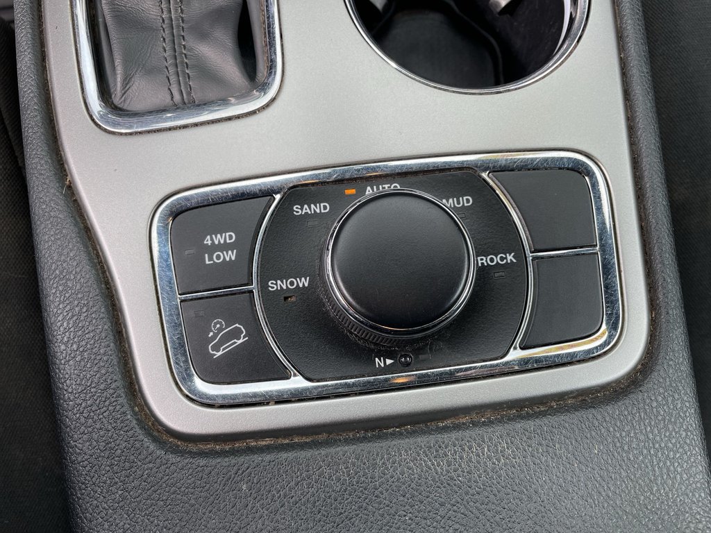 Jeep GRAND CHEROKEE LAREDO | USB | CAM | NAV 2018 à Saint John, Nouveau-Brunswick - 28 - w1024h768px