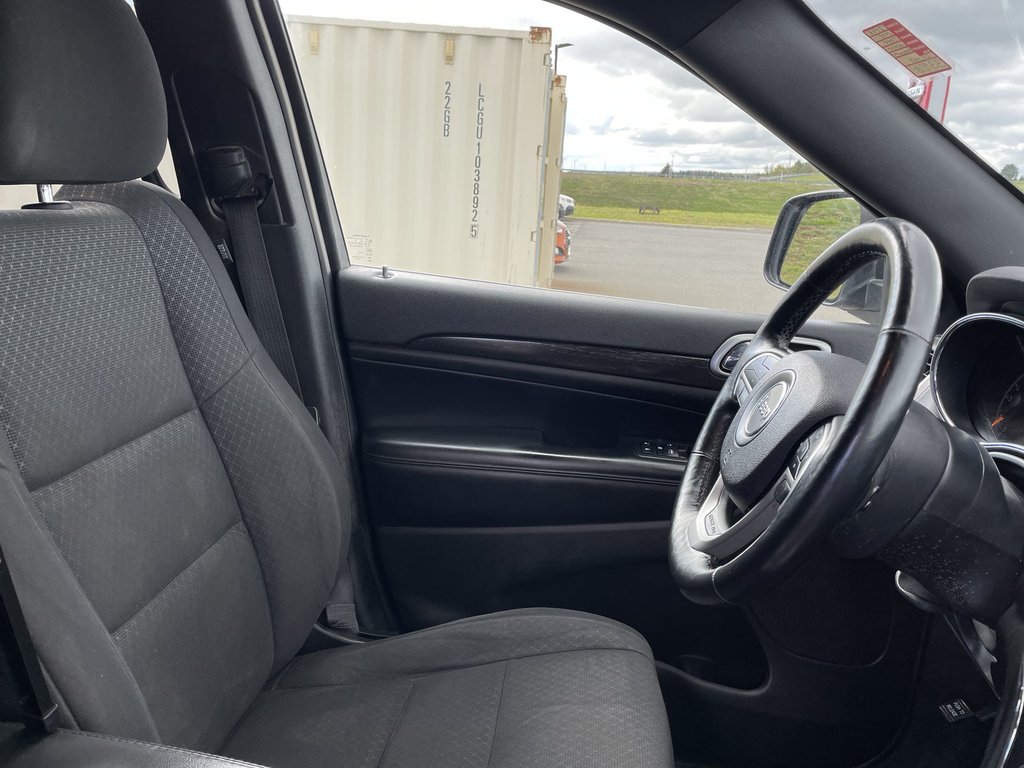 Jeep GRAND CHEROKEE LAREDO | USB | CAM | NAV 2018 à Saint John, Nouveau-Brunswick - 15 - w1024h768px
