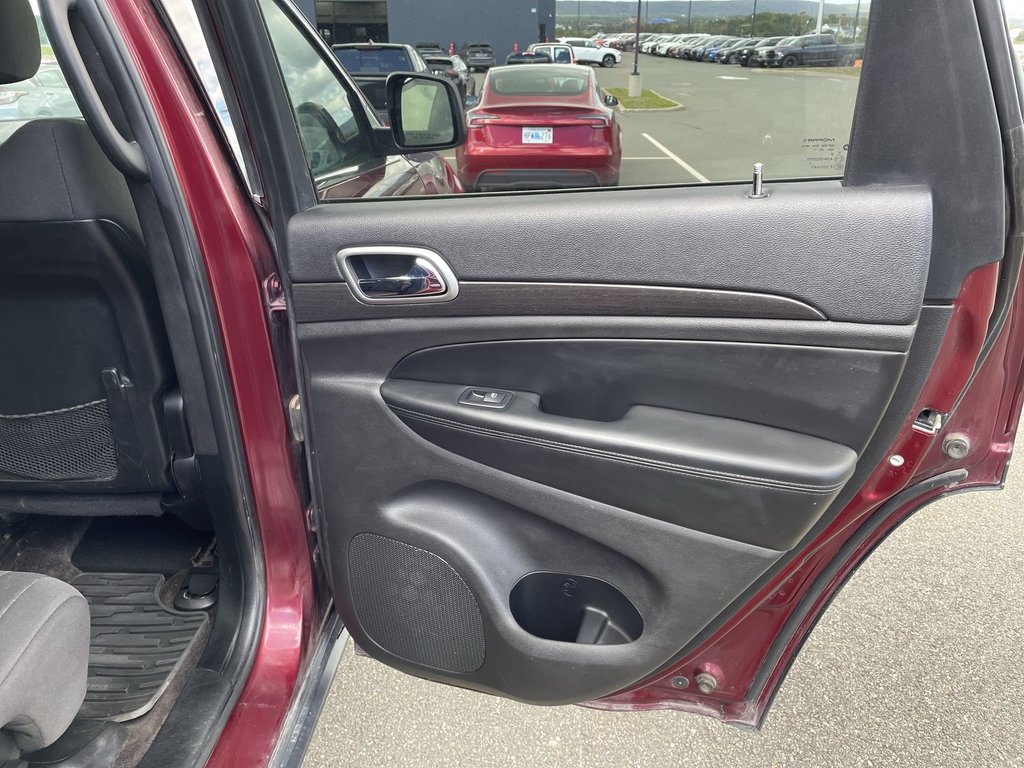 Jeep GRAND CHEROKEE LAREDO | USB | CAM | NAV 2018 à Saint John, Nouveau-Brunswick - 47 - w1024h768px