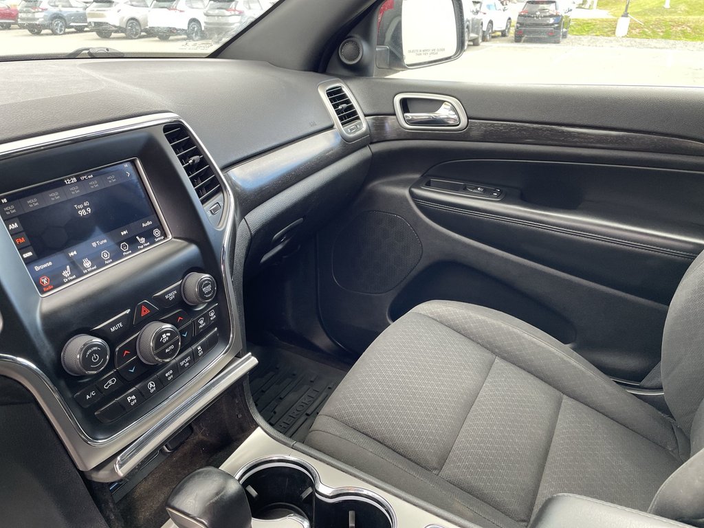 Jeep GRAND CHEROKEE LAREDO | USB | CAM | NAV 2018 à Saint John, Nouveau-Brunswick - 11 - w1024h768px