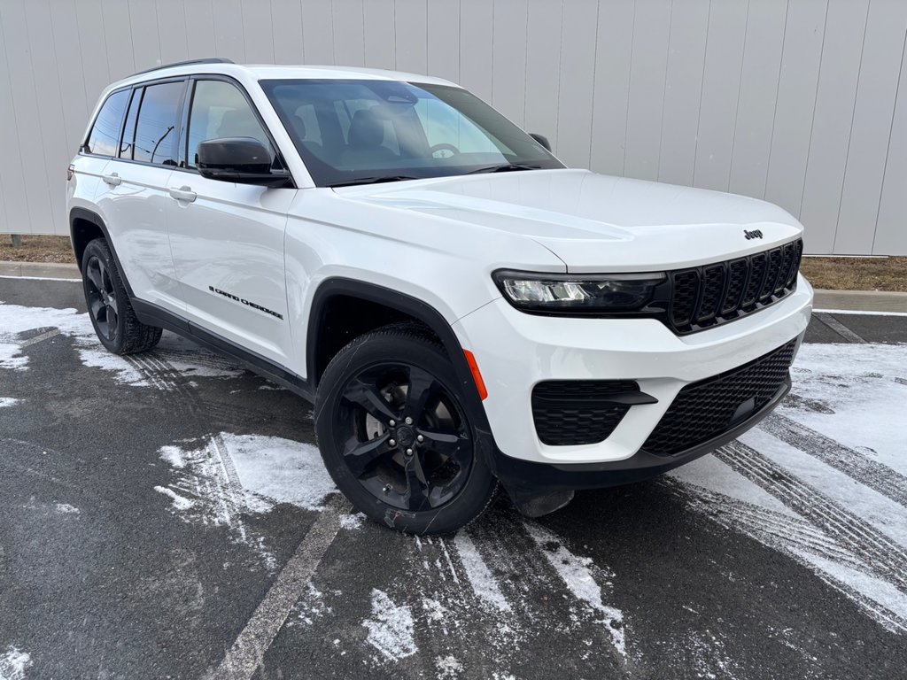 Jeep Grand Cherokee Altitude | Leather | Sun Roof | Warranty to 2029 2024 à Saint John, Nouveau-Brunswick - 1 - w1024h768px