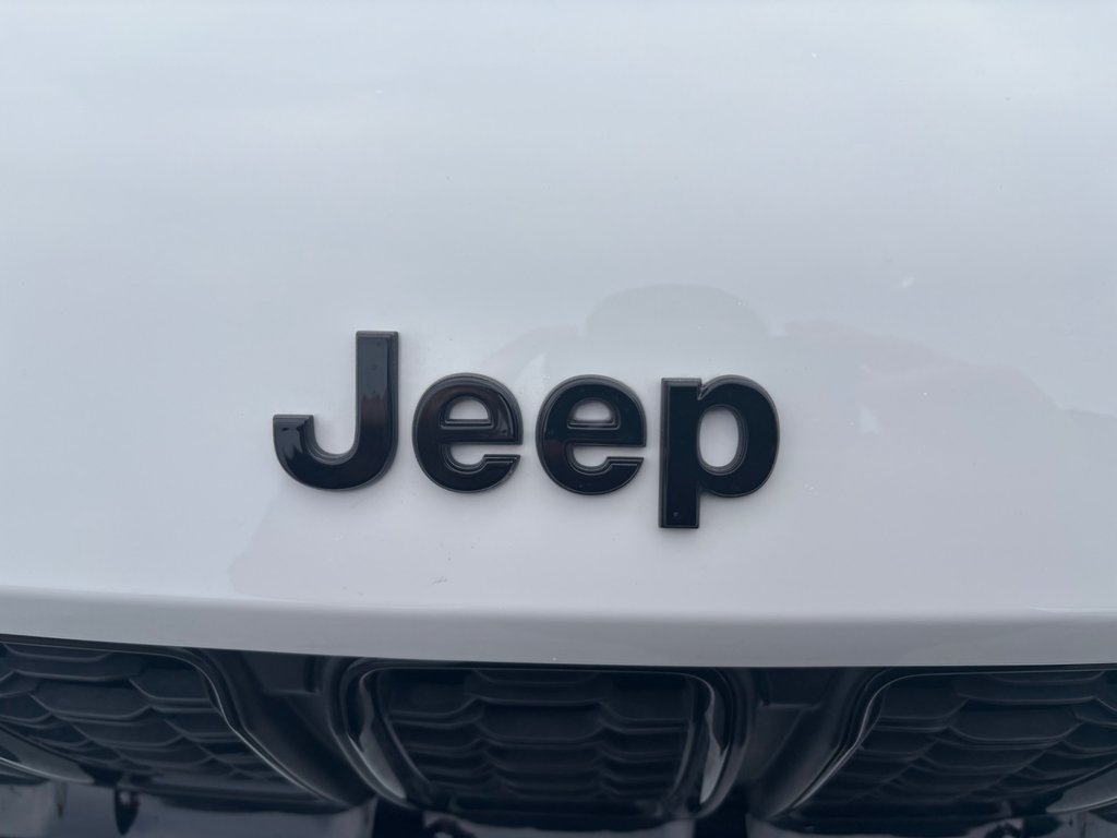 2024 Jeep Grand Cherokee Altitude | Leather | Sun Roof | Warranty to 2029 in Saint John, New Brunswick - 4 - w1024h768px