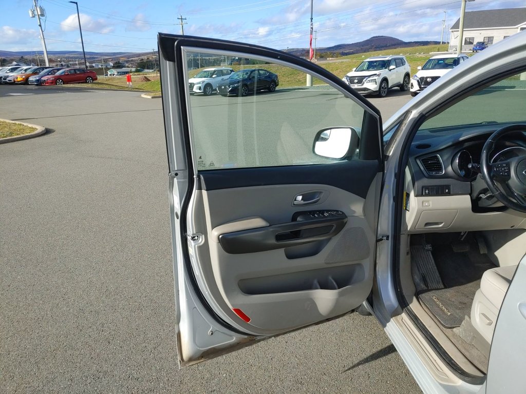 2020 Kia Sedona in Antigonish, Nova Scotia - 9 - w1024h768px