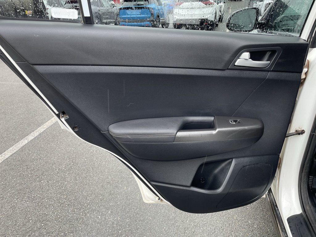 2022 Kia Sportage in Antigonish, Nova Scotia - 41 - w1024h768px