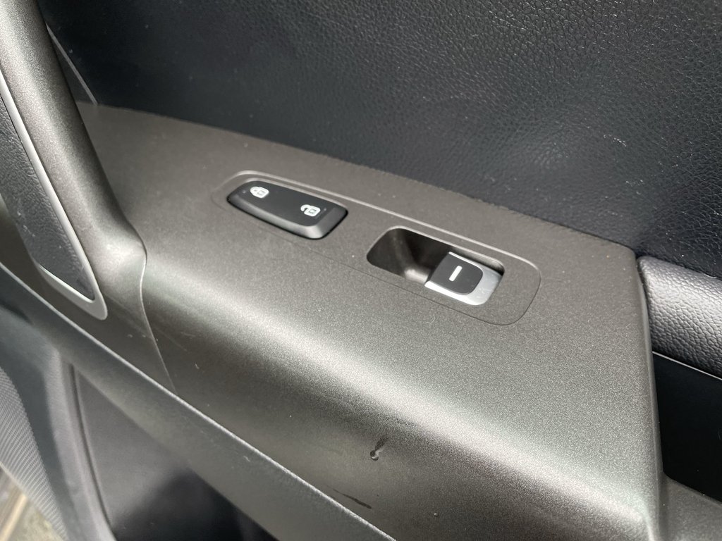 2022 Kia Sportage in Antigonish, Nova Scotia - 52 - w1024h768px