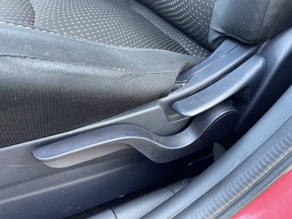 Mitsubishi RVR SE | Keyless | Heated Seats | Back up Cam 2016 à Saint John, Nouveau-Brunswick - 20 - w1024h768px