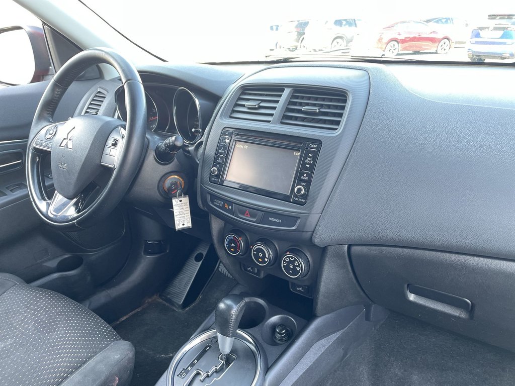 Mitsubishi RVR SE | Keyless | Heated Seats | Back up Cam 2016 à Saint John, Nouveau-Brunswick - 10 - w1024h768px