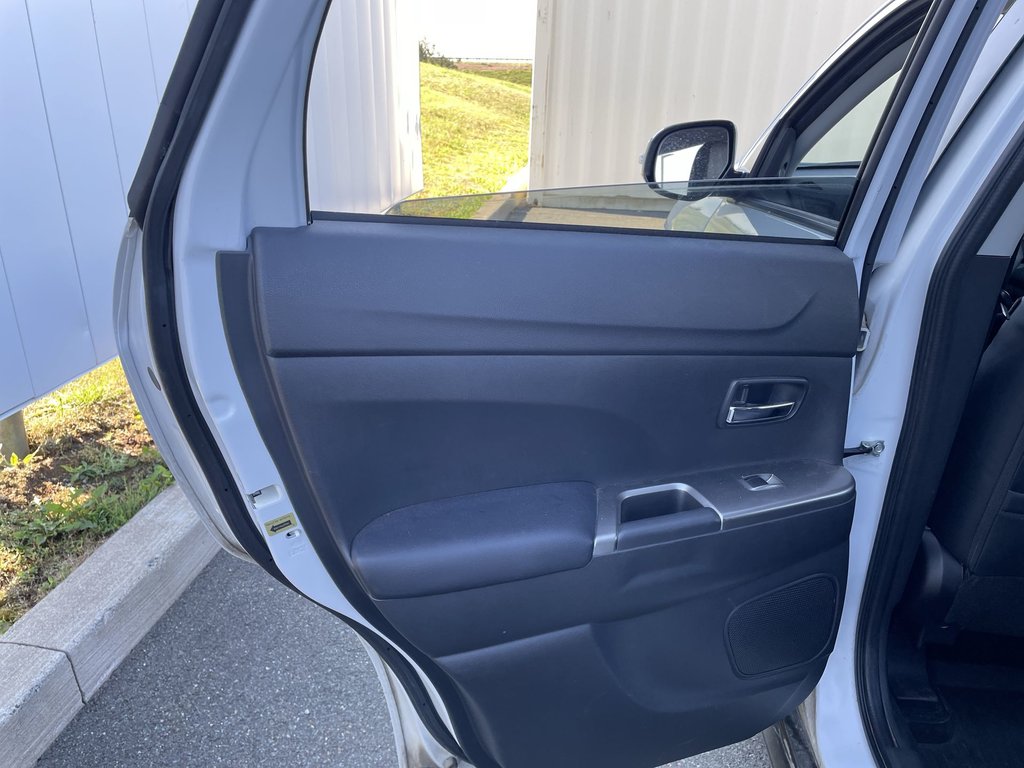 2022 Mitsubishi RVR BASE | USB | CAM | HTD FRONT SEATS | WARANTY 2027 in Saint John, New Brunswick - 41 - w1024h768px