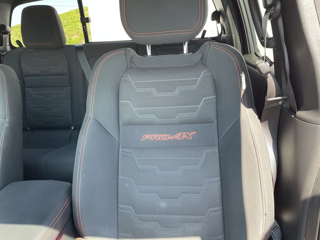 2022 Nissan FRONTIER PRO-4X | 360 Cam | Heated | Sunroof | Keyless in Saint John, New Brunswick - 19 - w1024h768px