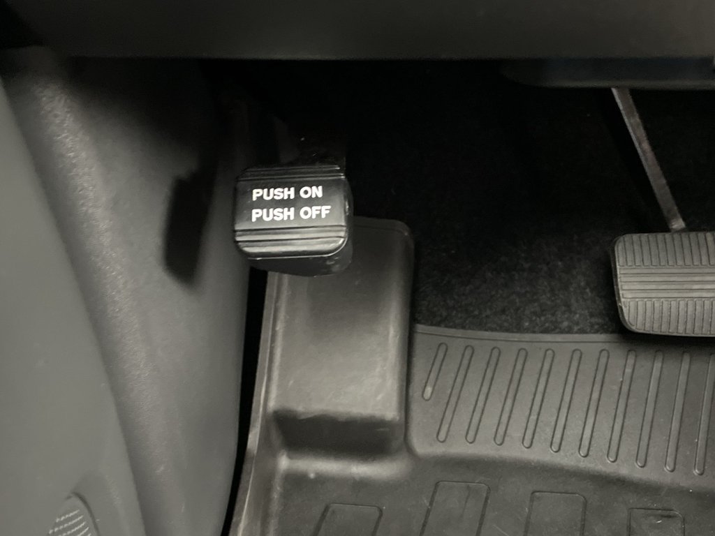 2024 Nissan Frontier in Antigonish, Nova Scotia - 36 - w1024h768px