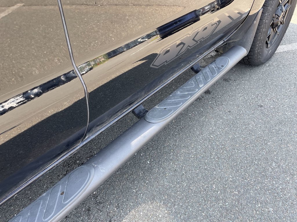 2024 Nissan FRONTIER in Antigonish, Nova Scotia - 56 - w1024h768px