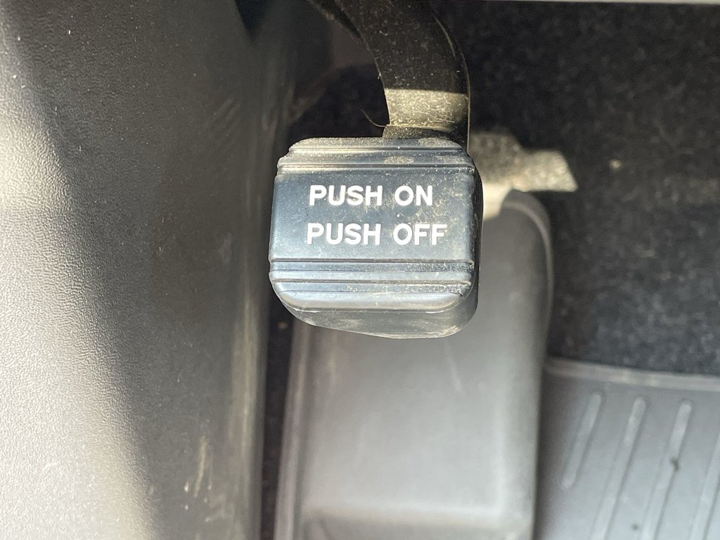 2024 Nissan FRONTIER in Antigonish, Nova Scotia - 36 - w1024h768px