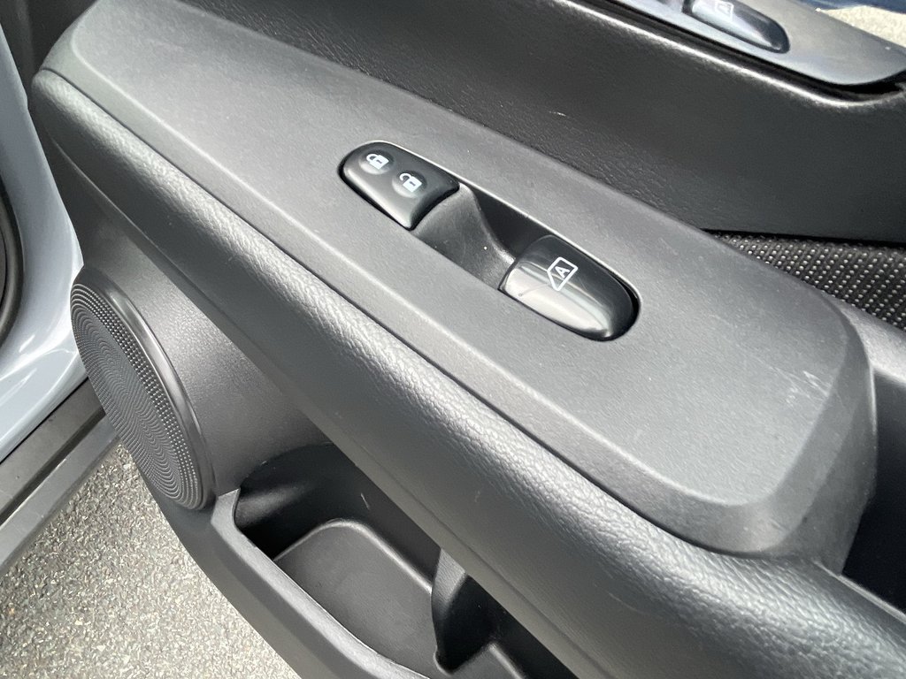 2025 Nissan KICKS PLAY SV | Backup Cam | USB | Keyless | Warranty to 2030 in Saint John, New Brunswick - 52 - w1024h768px