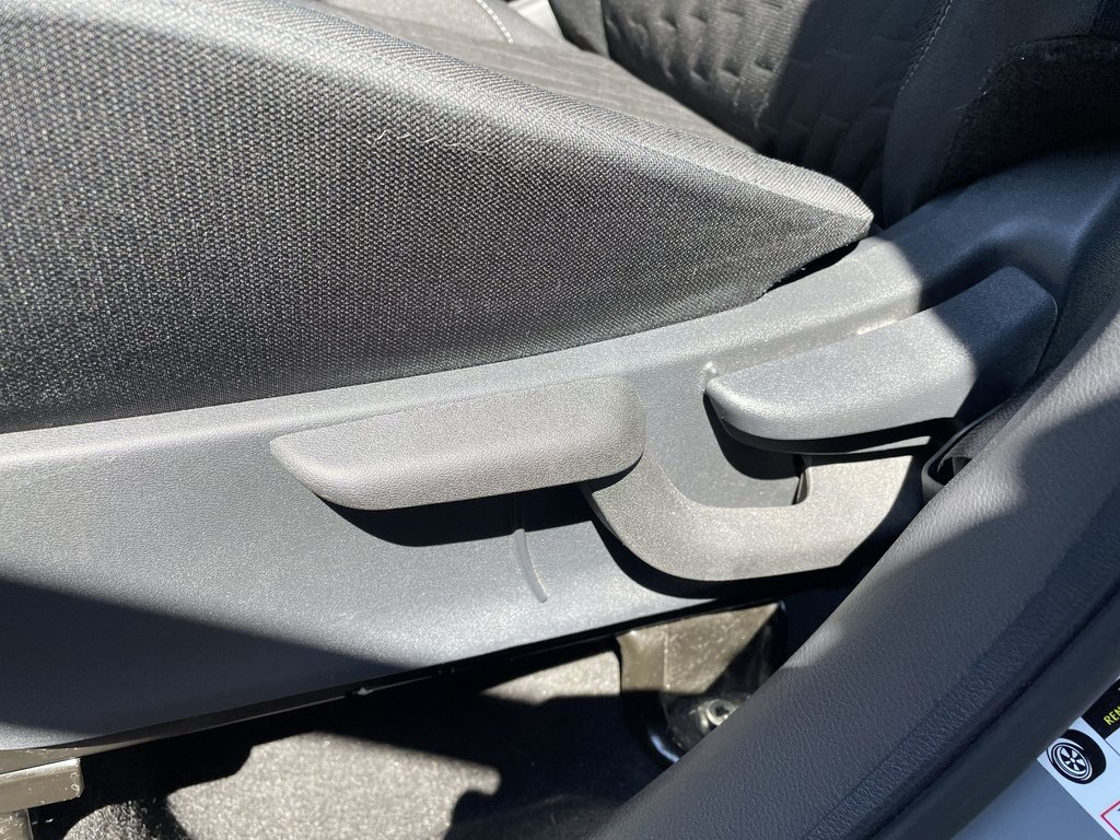 2025 Nissan KICKS PLAY SV | Backup Cam | USB | Keyless | Warranty to 2030 in Saint John, New Brunswick - 20 - w1024h768px