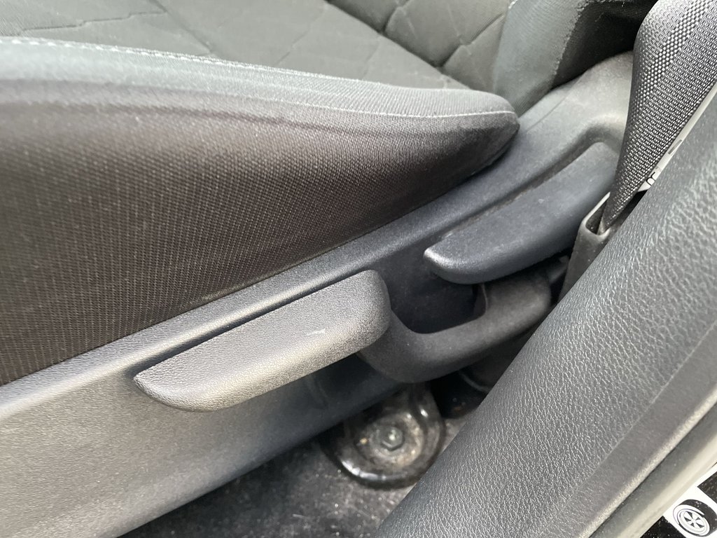 2018 Nissan KICKS S | Backup Cam | USB | Keyless in Saint John, New Brunswick - 20 - w1024h768px