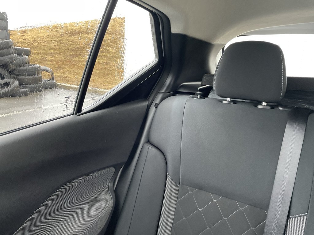 2020 Nissan Kicks in Antigonish, Nova Scotia - 14 - w1024h768px