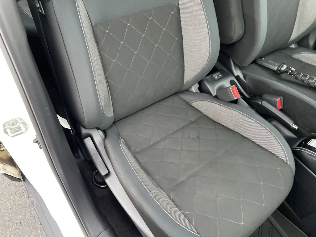 2020 Nissan Kicks in Antigonish, Nova Scotia - 48 - w1024h768px