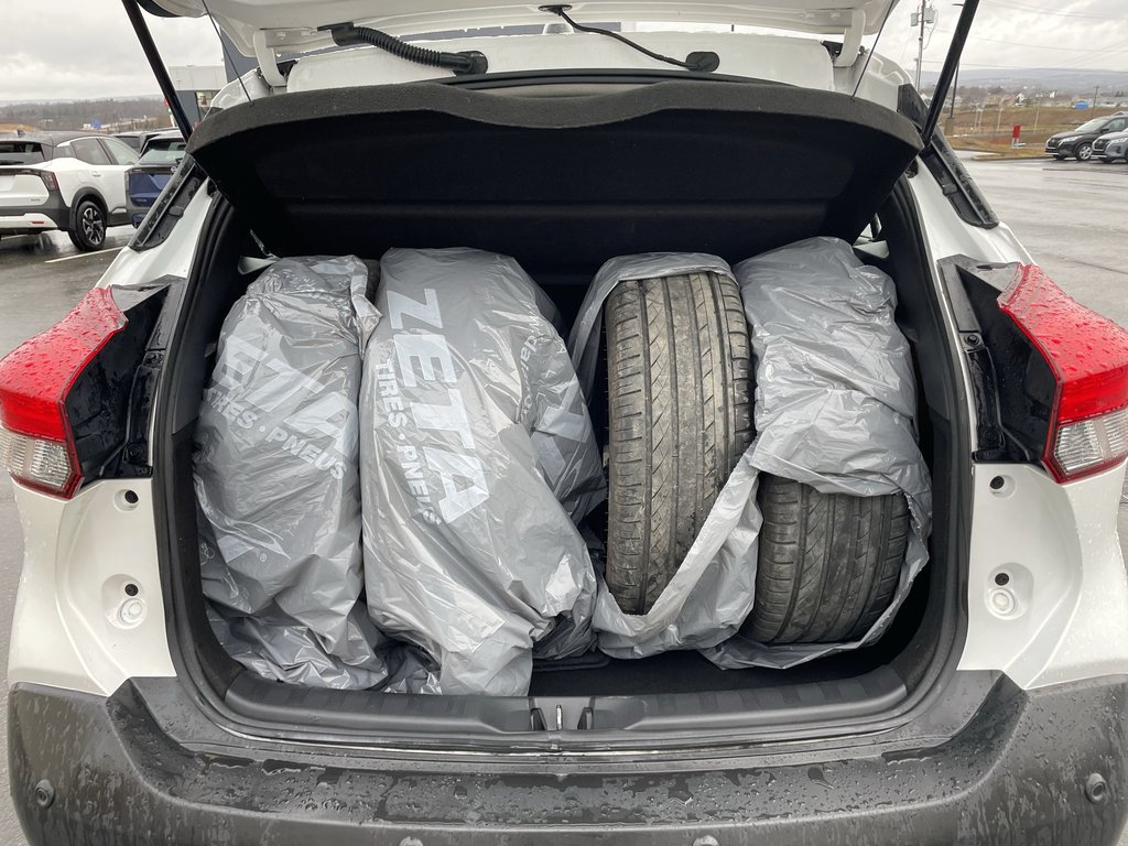 2020 Nissan Kicks in Antigonish, Nova Scotia - 42 - w1024h768px