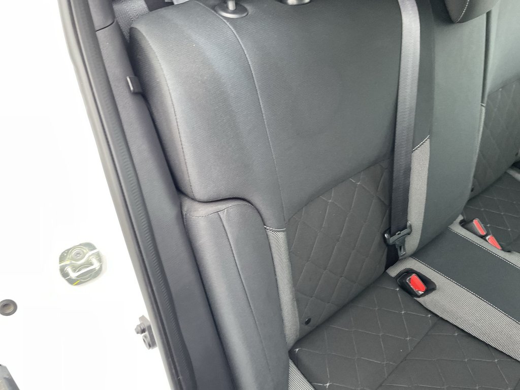 2020 Nissan Kicks in Antigonish, Nova Scotia - 45 - w1024h768px