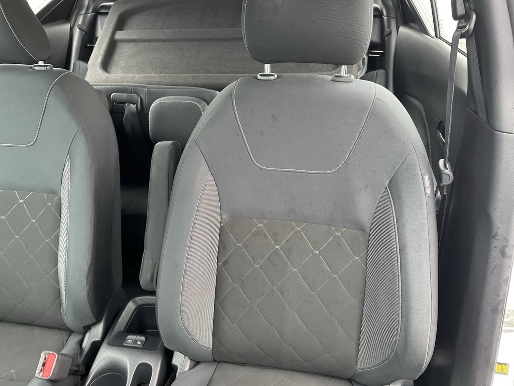2020 Nissan Kicks in Antigonish, Nova Scotia - 18 - w1024h768px