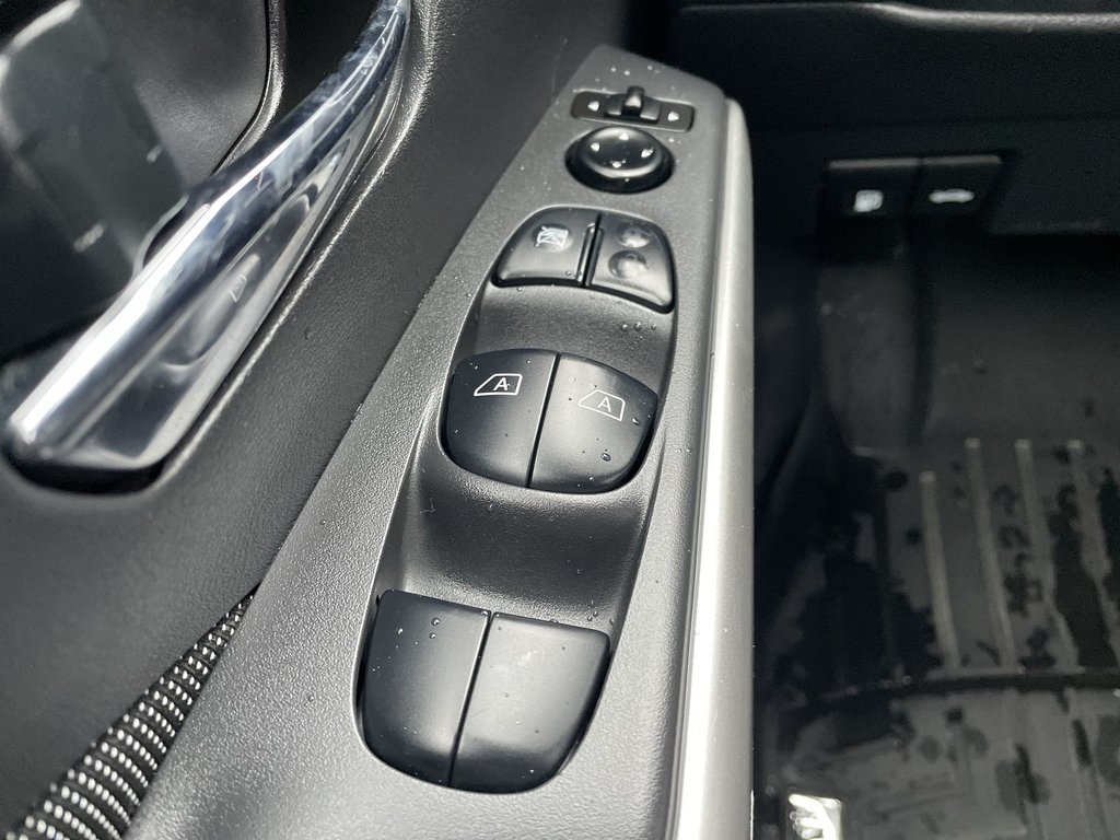 2020 Nissan Kicks in Antigonish, Nova Scotia - 21 - w1024h768px