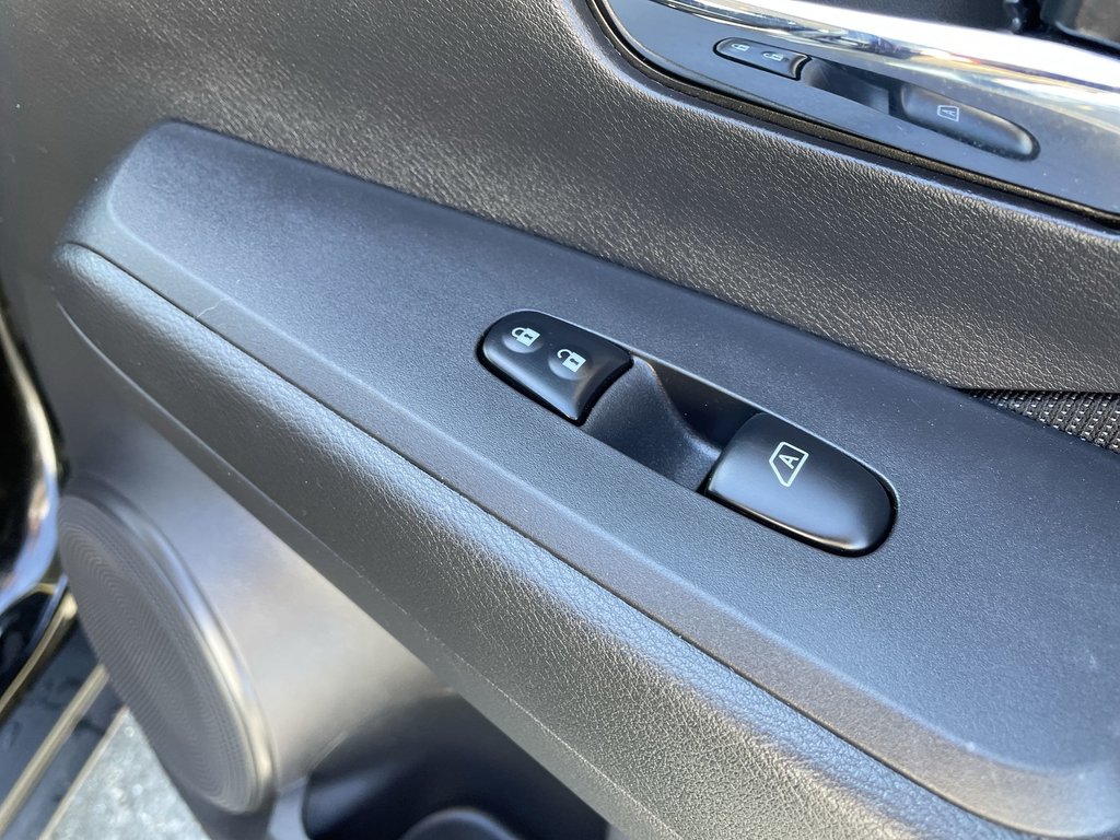 2021 Nissan KICKS SV | Backup Cam | USB | Keyless | Warranty to 2027 in Saint John, New Brunswick - 52 - w1024h768px