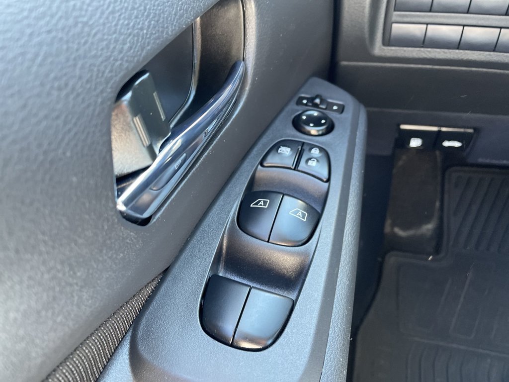 2021 Nissan KICKS SV | Backup Cam | USB | Keyless | Warranty to 2027 in Saint John, New Brunswick - 21 - w1024h768px