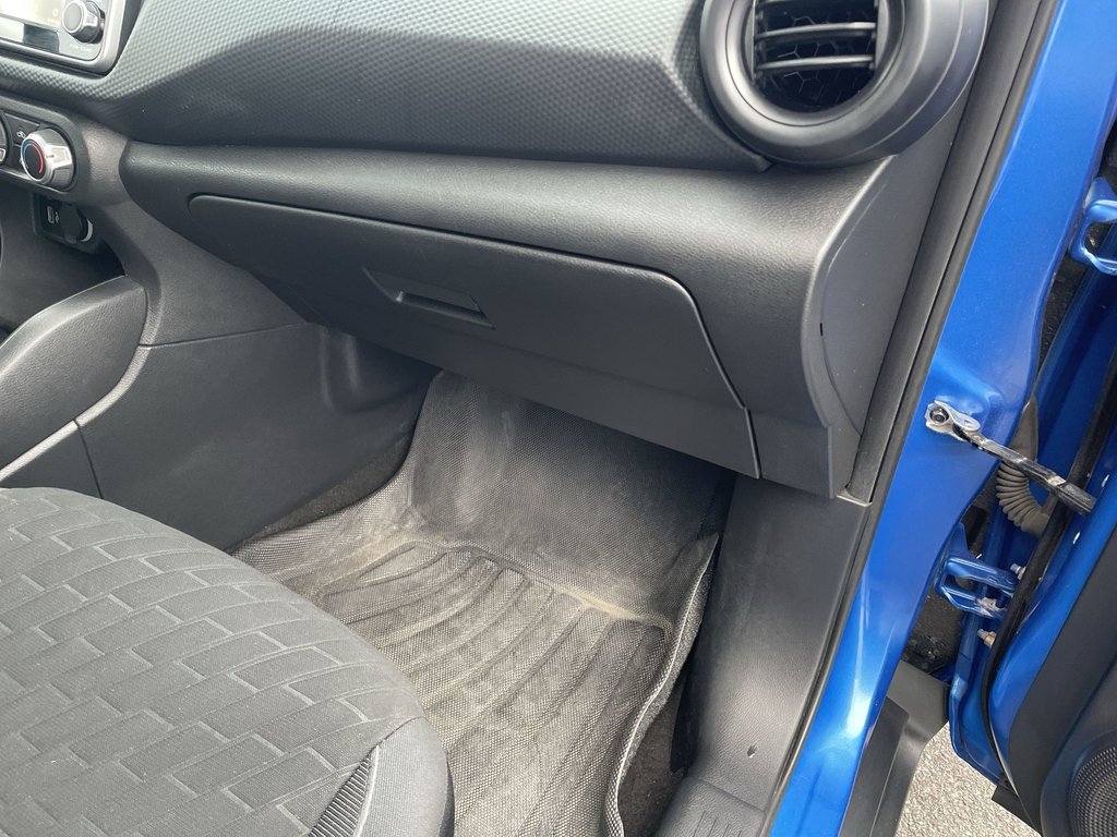 2022 Nissan Kicks in Antigonish, Nova Scotia - 49 - w1024h768px