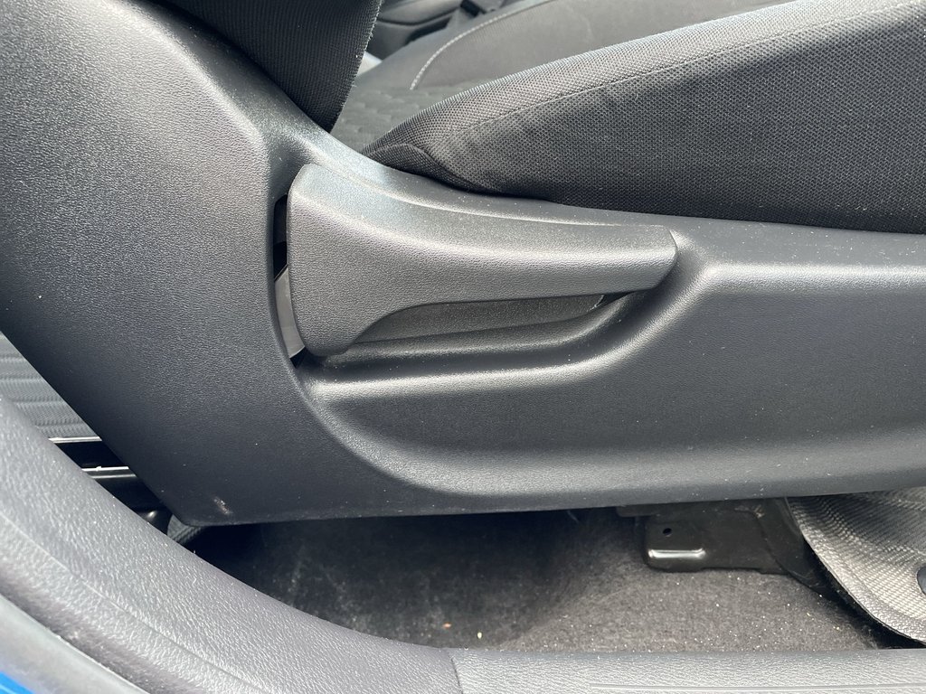 2022 Nissan Kicks in Antigonish, Nova Scotia - 52 - w1024h768px