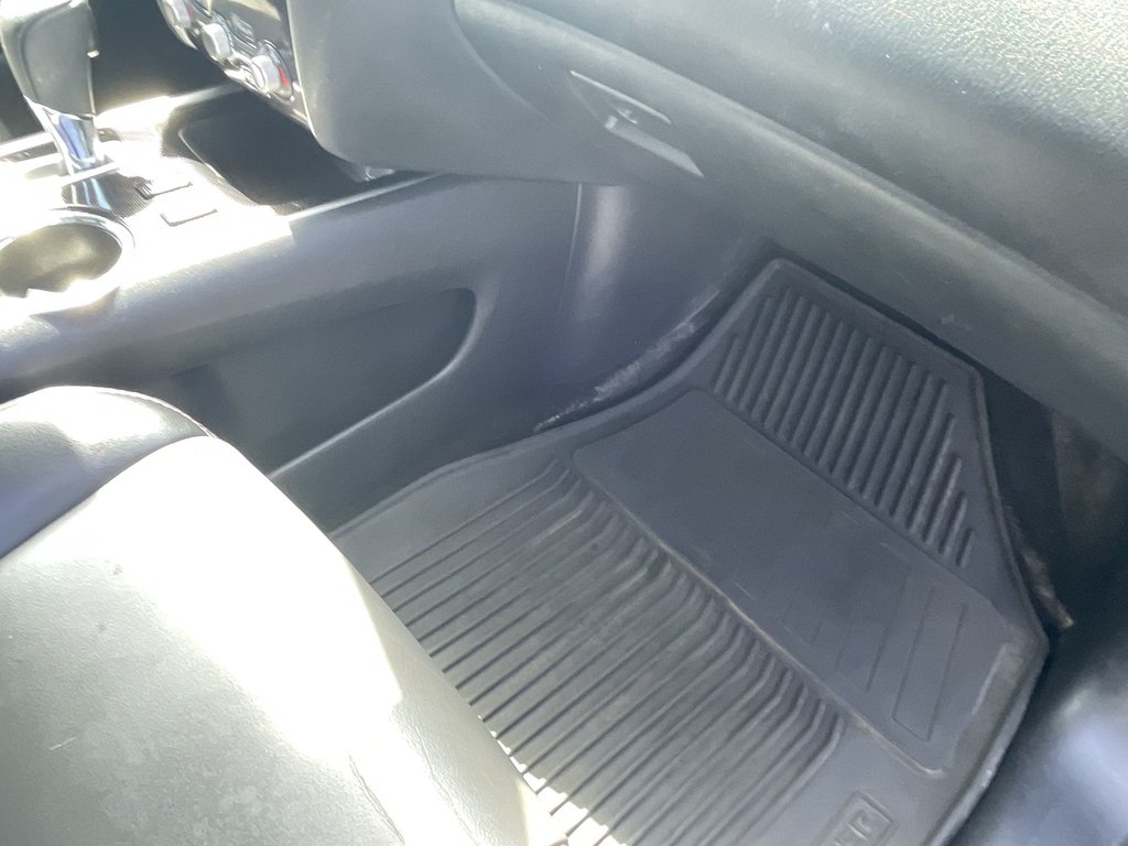 2019 Nissan PATHFINDER SL PREMIUM | Leather | Moonroof | Htd Wheel in Saint John, New Brunswick - 50 - w1024h768px