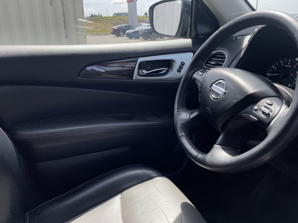 2019 Nissan PATHFINDER SL PREMIUM | Leather | Moonroof | Htd Wheel in Saint John, New Brunswick - 15 - w1024h768px