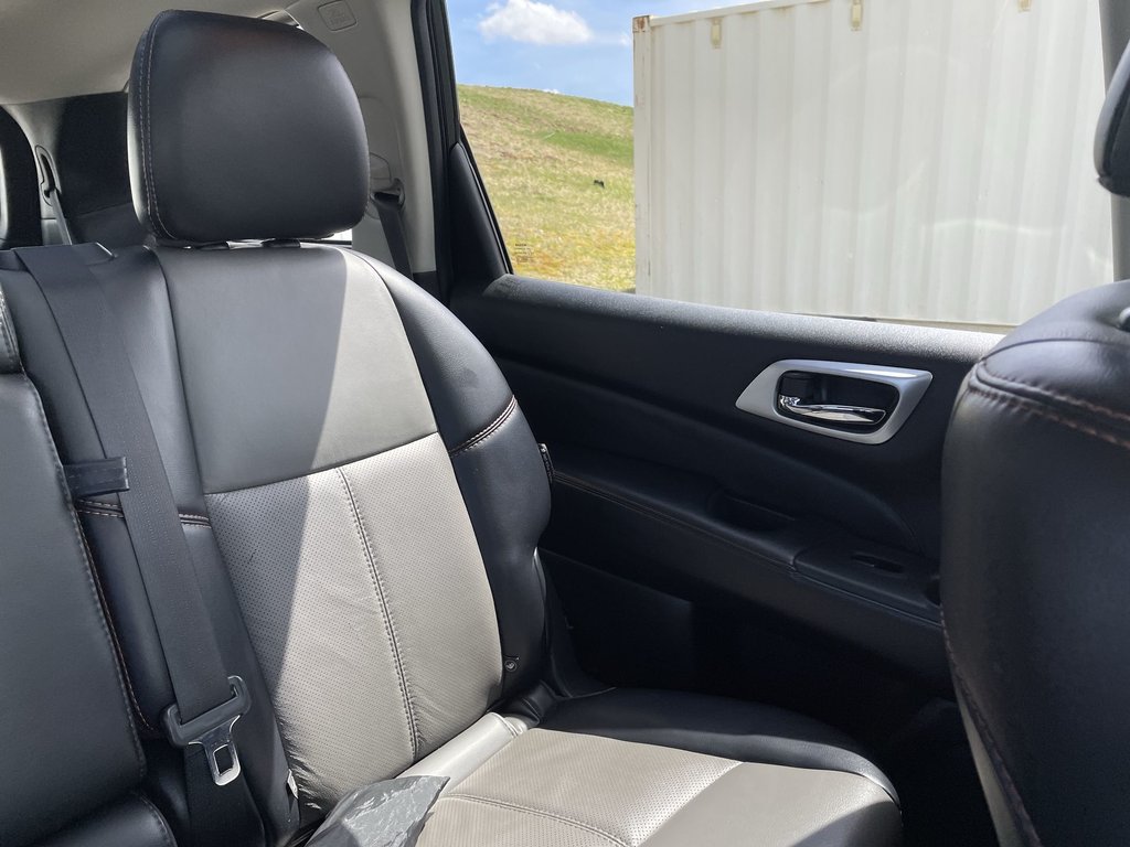 2019 Nissan PATHFINDER SL PREMIUM | Leather | Moonroof | Htd Wheel in Saint John, New Brunswick - 12 - w1024h768px