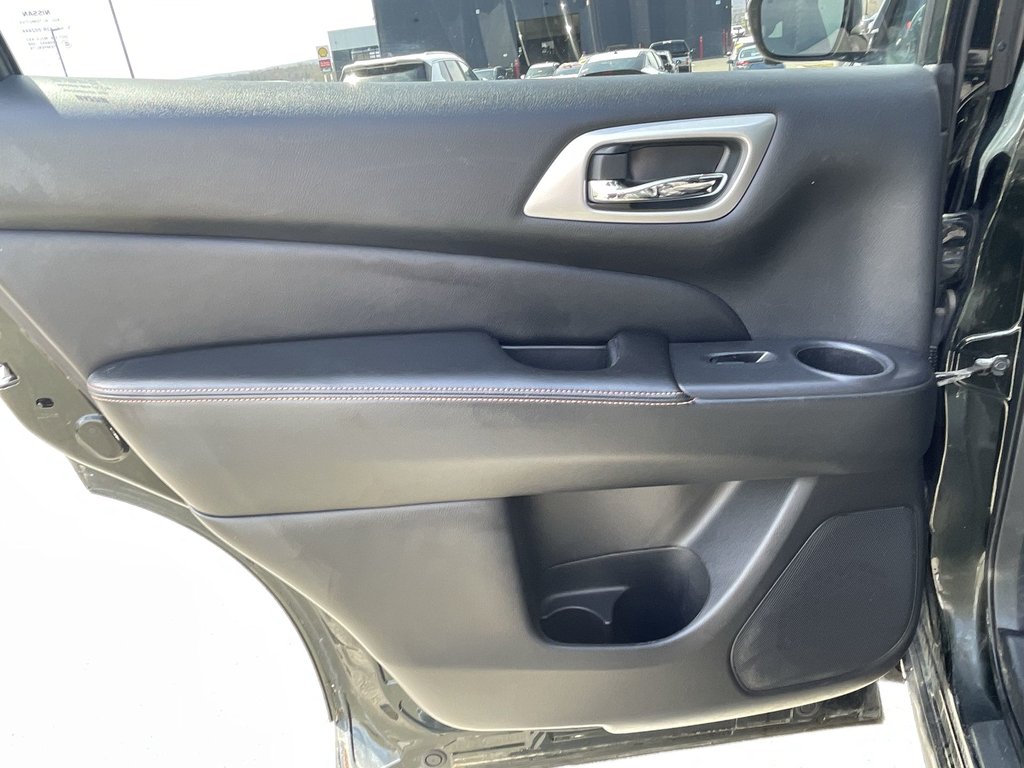 2019 Nissan PATHFINDER SL PREMIUM | Leather | Moonroof | Htd Wheel in Saint John, New Brunswick - 41 - w1024h768px