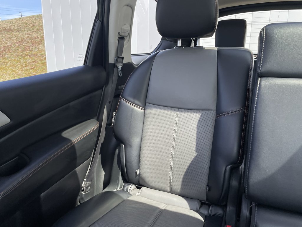 2019 Nissan PATHFINDER SL PREMIUM | Leather | Moonroof | Htd Wheel in Saint John, New Brunswick - 14 - w1024h768px