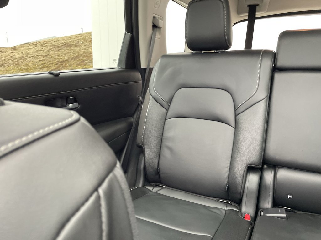 2024 Nissan Pathfinder SL | 7-Pass | Leather | MoonRoof | SafetyShield360 in Saint John, New Brunswick - 13 - w1024h768px