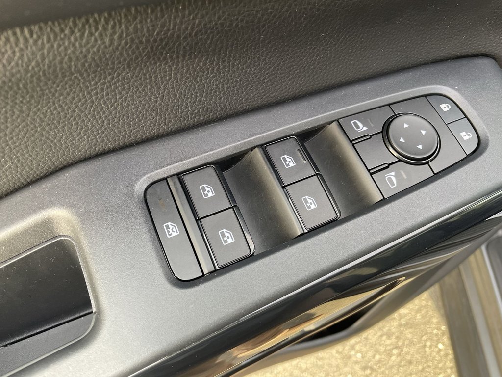 2024 Nissan PATHFINDER s | CAM | USB | HTD SEATS | WARRANTY TO 2029 in Saint John, New Brunswick - 21 - w1024h768px