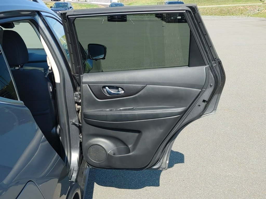 2020  Qashqai SV | Cam | USB | HtdSeats | Warranty to 2026 in Saint John, New Brunswick - 12 - w1024h768px