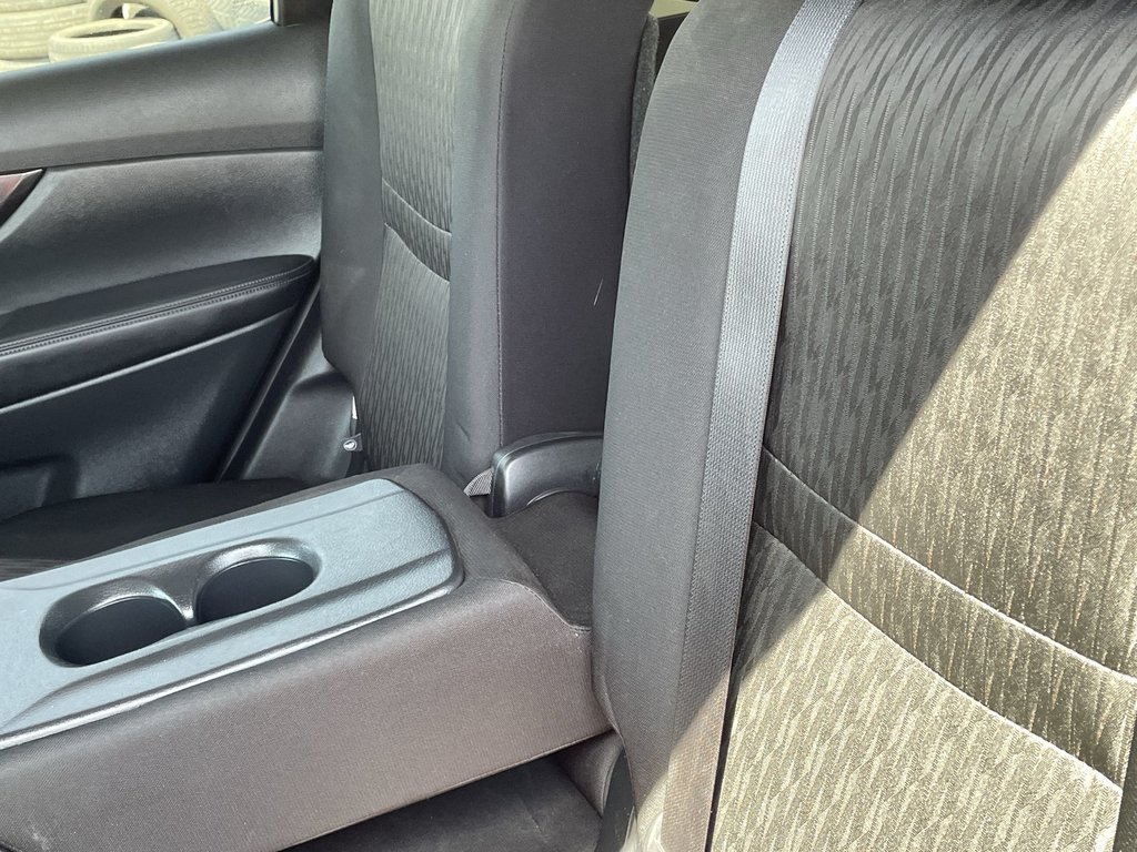 2018 Nissan ROGUE SV | Htd Seats | Backup Cam | USB in Saint John, New Brunswick - 39 - w1024h768px