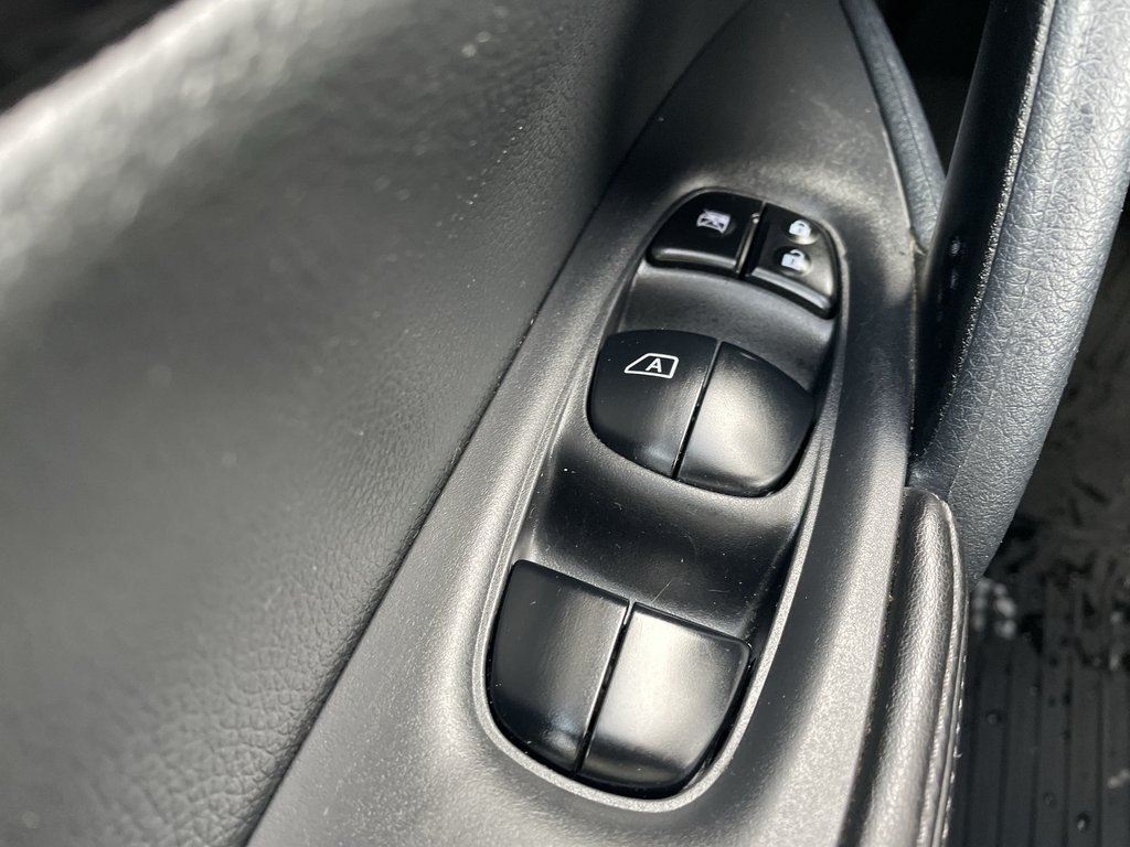 2019 Nissan Rogue S | Htd Seats | Cam | USB in Saint John, New Brunswick - 21 - w1024h768px